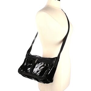 LeSportsac Shiny black everyday essential crossbody bag - RARE EUC
